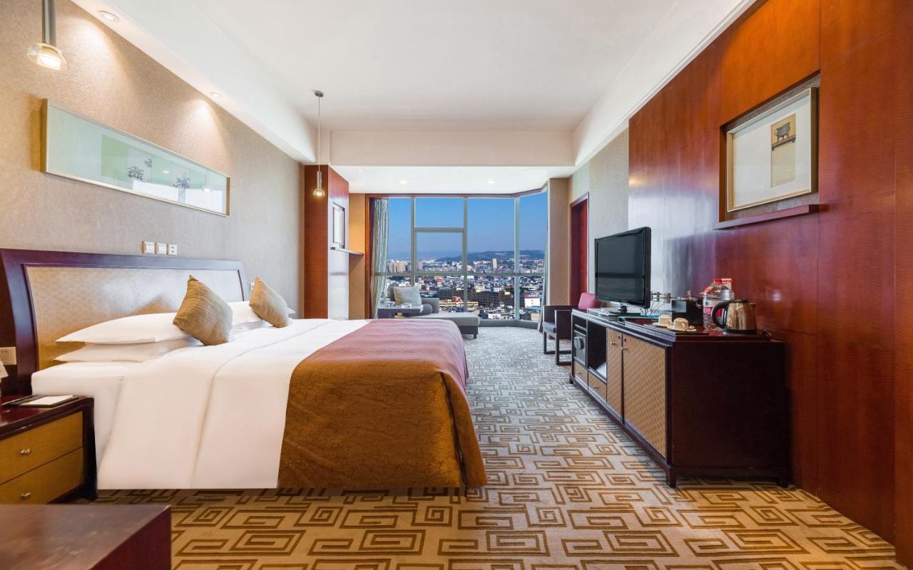 Empark Grand Hotel Kunming Extérieur photo